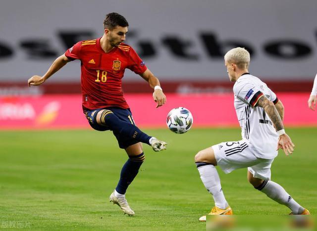 包含法国横扫西班牙，佩德里三分雨点燃全场的词条