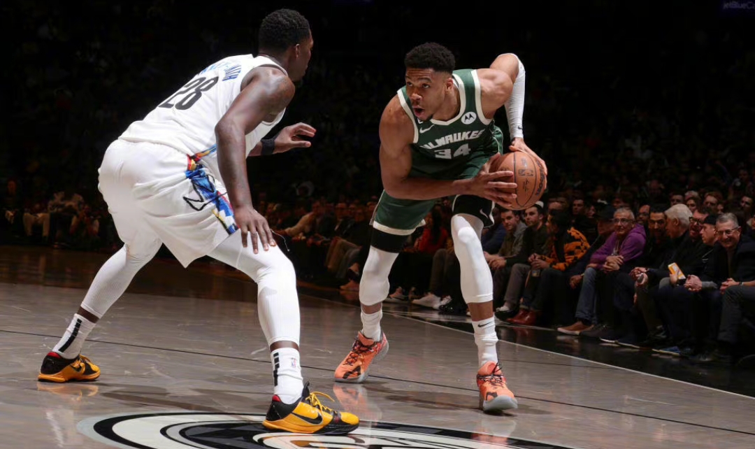 美国队豪取八连胜，客场惊险战胜橙队的简单介绍