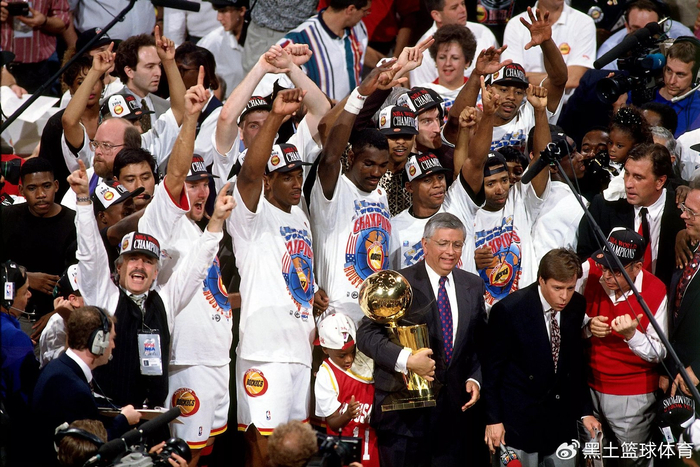 包含球队核心球员再获认可，入选全明星的词条