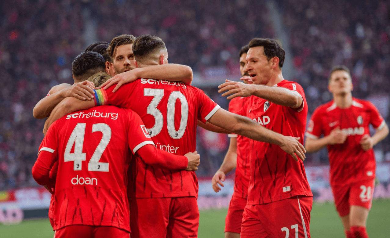 奥格斯堡主场战胜对手,雄心勃勃 奥格斯堡主场战胜对手,雄心勃勃