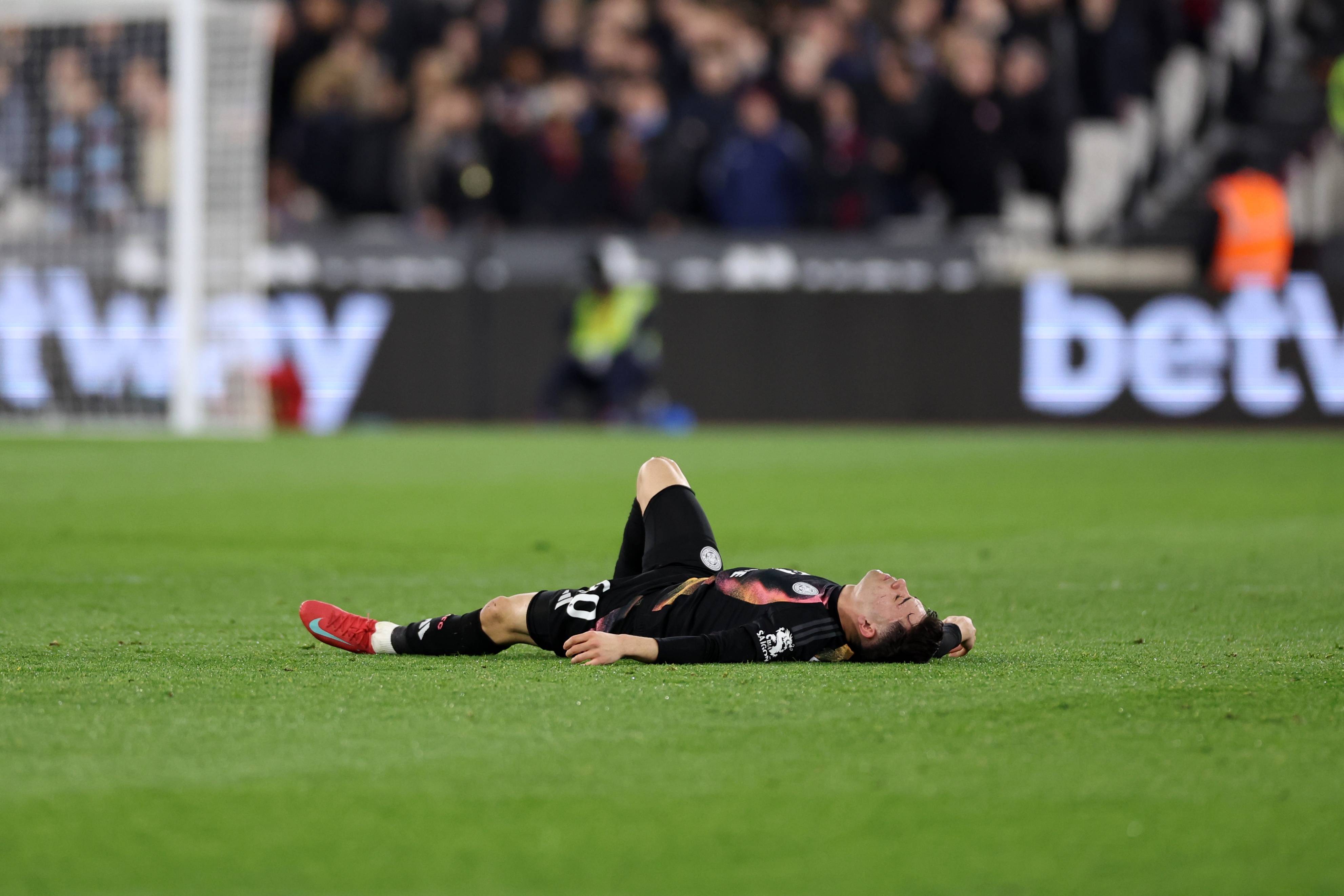 狼队主场失利，英超保级希望渐行渐远的简单介绍