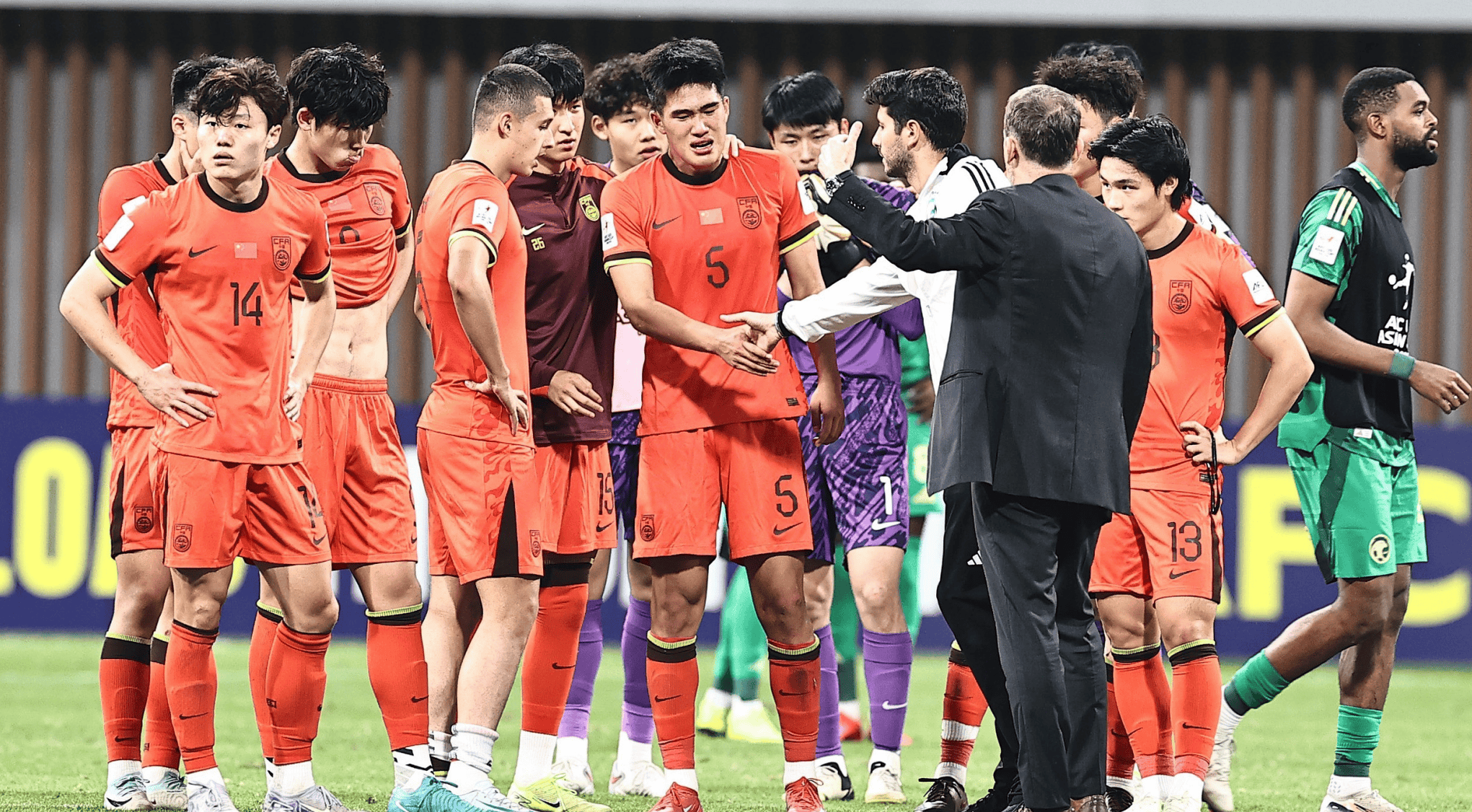 关于比利亚雷亚尔客场战平莱万特，未能取胜的信息