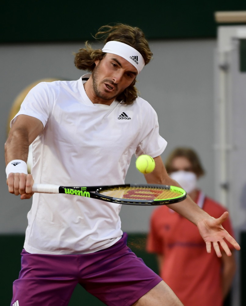 英国网球队轻取法国网球队,西西帕斯统治全场的简单介绍 英国网球队轻取法国网球队,西西帕斯统治全场的简单介绍